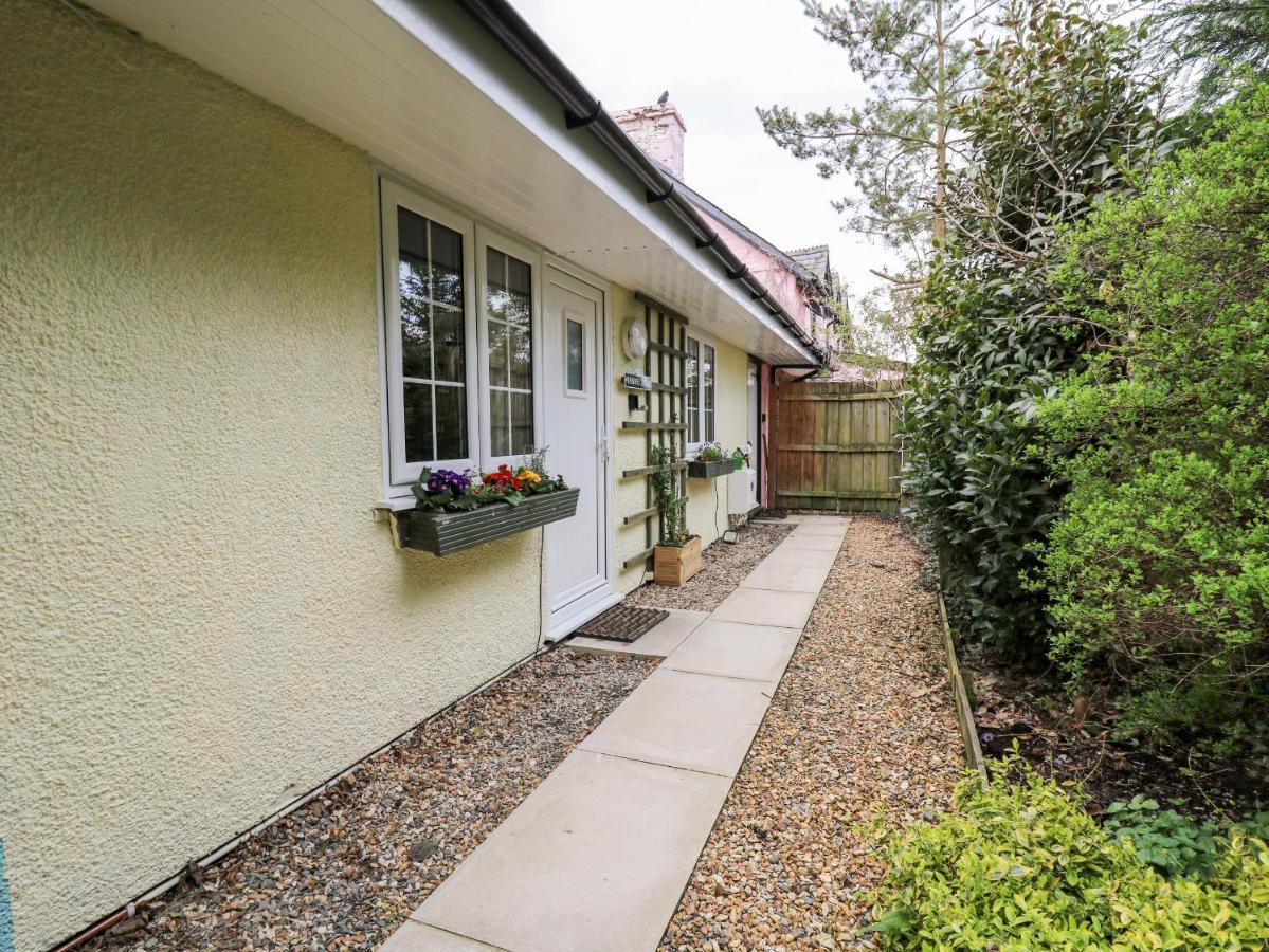 Primrose Cottage 랜드린도드웰스 외부 사진