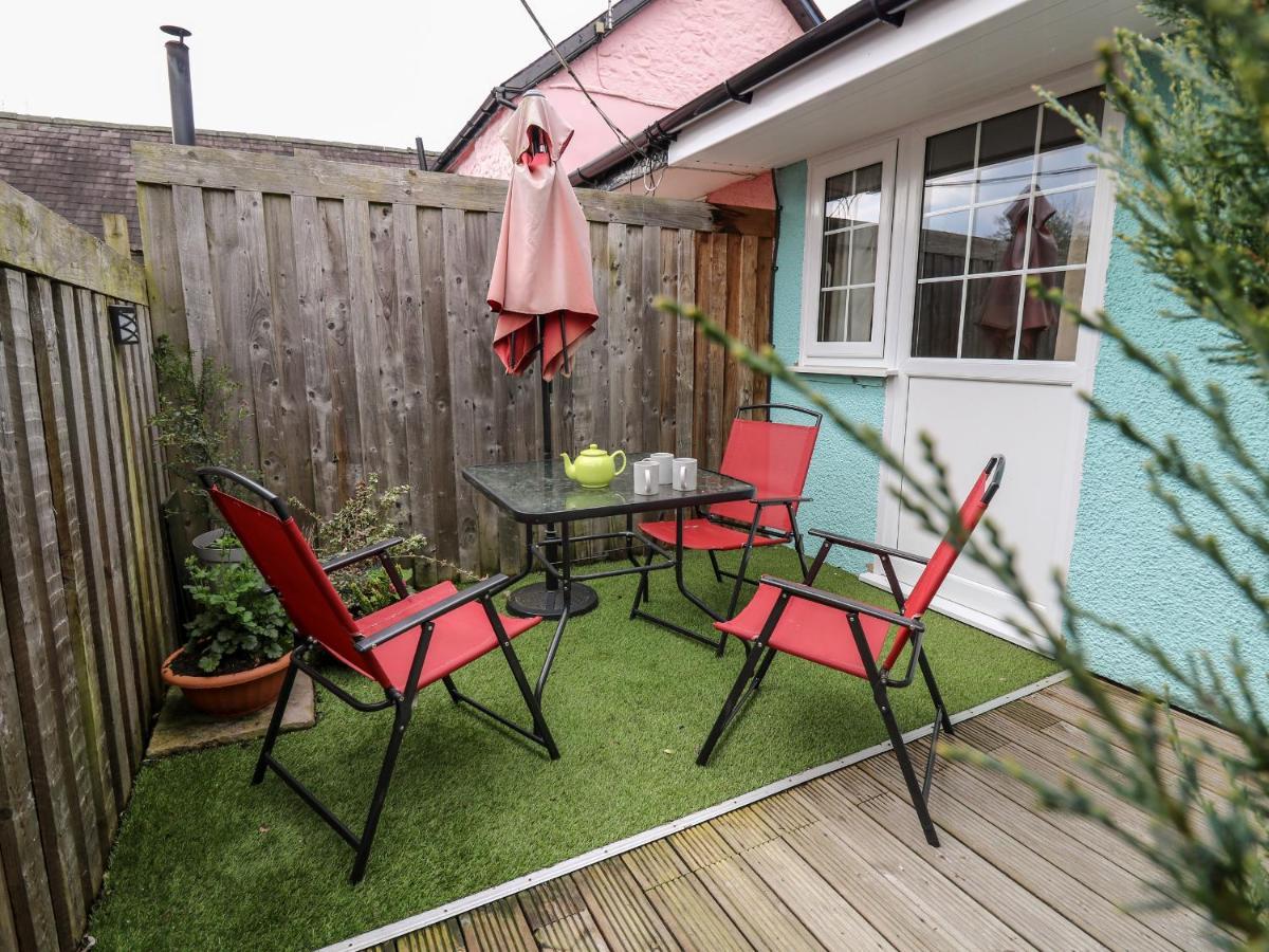 Primrose Cottage 랜드린도드웰스 외부 사진